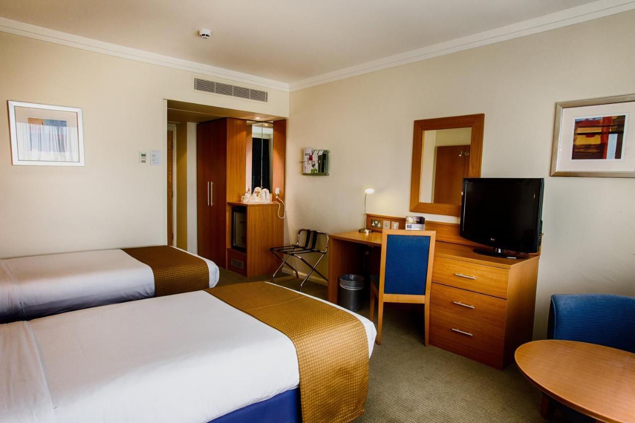 Holiday Inn London - Heathrow M4,Jct.4, An Ihg Hotel West Drayton  Esterno foto